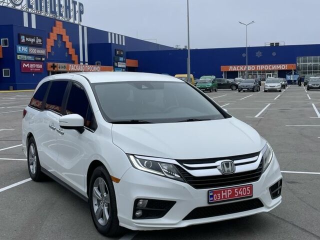 Белый Хонда Одиссей, объемом двигателя 3.5 л и пробегом 99 тыс. км за 18500 $, фото 2 на Automoto.ua