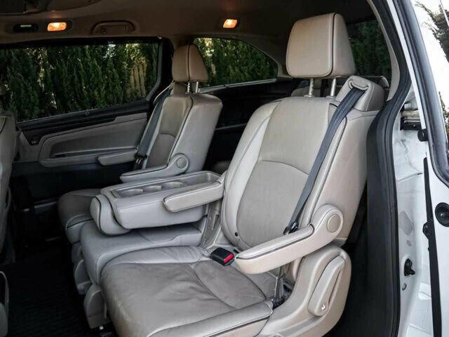 Белый Хонда Одиссей, объемом двигателя 3.5 л и пробегом 11 тыс. км за 14000 $, фото 8 на Automoto.ua