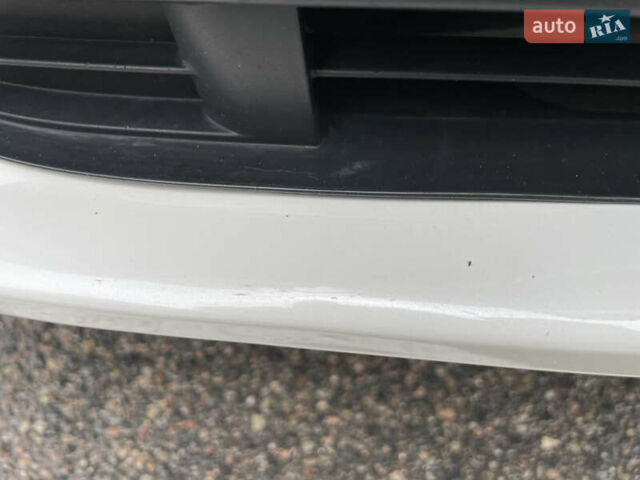Белый Хонда Одиссей, объемом двигателя 3.47 л и пробегом 33 тыс. км за 32000 $, фото 17 на Automoto.ua