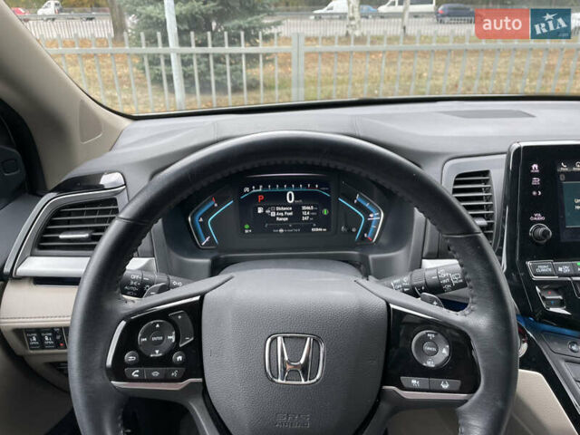 Белый Хонда Одиссей, объемом двигателя 3.47 л и пробегом 33 тыс. км за 32000 $, фото 12 на Automoto.ua