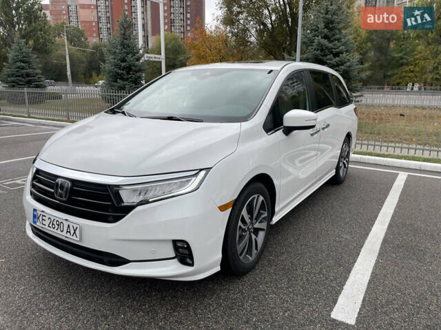 Белый Хонда Одиссей, объемом двигателя 3.47 л и пробегом 33 тыс. км за 32000 $, фото 8 на Automoto.ua