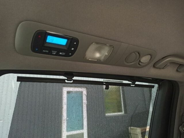 Черный Хонда Одиссей, объемом двигателя 3.5 л и пробегом 290 тыс. км за 11500 $, фото 9 на Automoto.ua