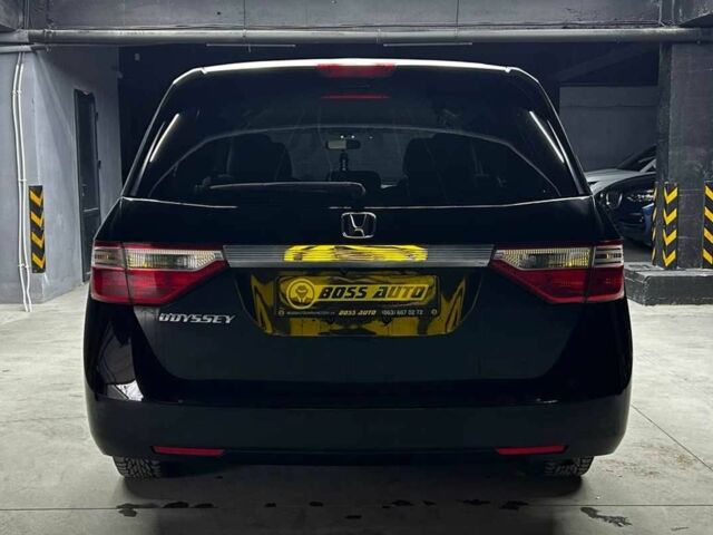 Черный Хонда Одиссей, объемом двигателя 3.5 л и пробегом 314 тыс. км за 12000 $, фото 4 на Automoto.ua