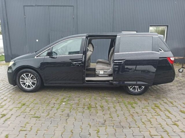 Черный Хонда Одиссей, объемом двигателя 3.5 л и пробегом 290 тыс. км за 11500 $, фото 8 на Automoto.ua