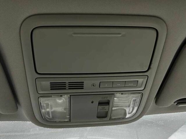 Черный Хонда Одиссей, объемом двигателя 3.5 л и пробегом 314 тыс. км за 12000 $, фото 12 на Automoto.ua