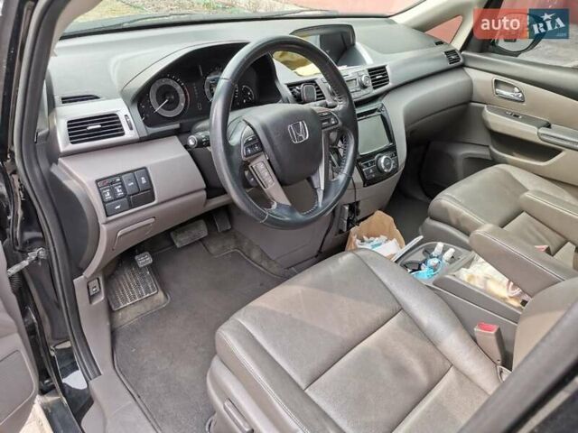 Черный Хонда Одиссей, объемом двигателя 3.5 л и пробегом 105 тыс. км за 16900 $, фото 5 на Automoto.ua