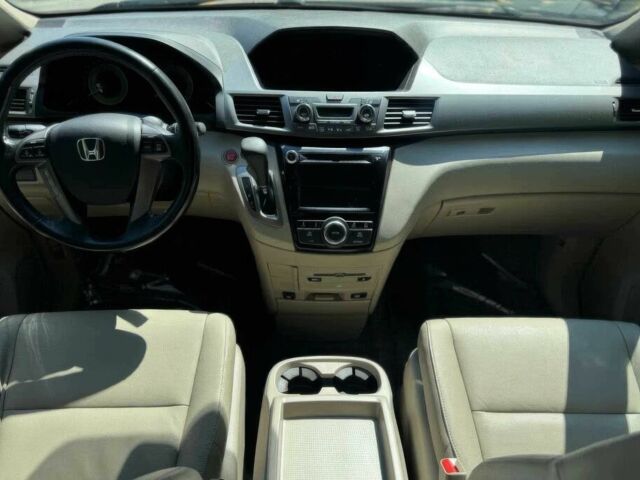 Красный Хонда Одиссей, объемом двигателя 3.5 л и пробегом 68 тыс. км за 22000 $, фото 8 на Automoto.ua