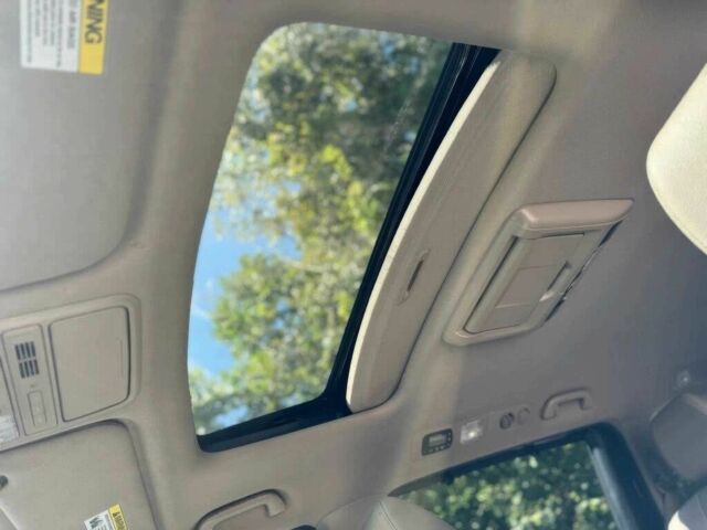 Красный Хонда Одиссей, объемом двигателя 3.5 л и пробегом 68 тыс. км за 22000 $, фото 13 на Automoto.ua