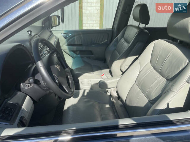 Серый Хонда Одиссей, объемом двигателя 3.5 л и пробегом 300 тыс. км за 6499 $, фото 10 на Automoto.ua