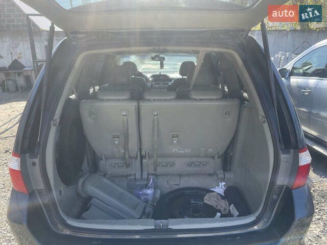 Серый Хонда Одиссей, объемом двигателя 3.5 л и пробегом 300 тыс. км за 6499 $, фото 8 на Automoto.ua