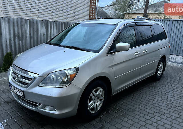 Серый Хонда Одиссей, объемом двигателя 3.47 л и пробегом 257 тыс. км за 5999 $, фото 4 на Automoto.ua
