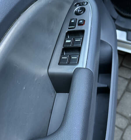 Серый Хонда Одиссей, объемом двигателя 3.47 л и пробегом 257 тыс. км за 5999 $, фото 15 на Automoto.ua