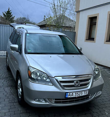 Серый Хонда Одиссей, объемом двигателя 3.47 л и пробегом 257 тыс. км за 5999 $, фото 1 на Automoto.ua