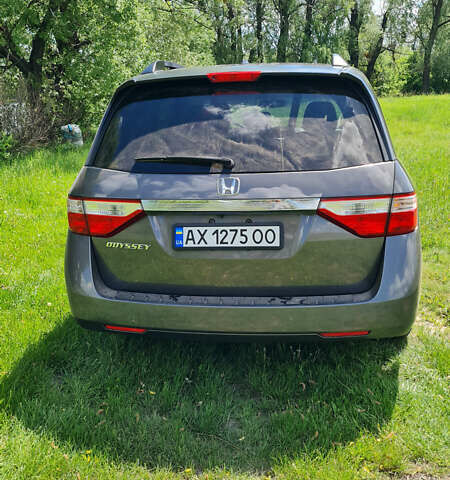 Серый Хонда Одиссей, объемом двигателя 3.47 л и пробегом 301 тыс. км за 11850 $, фото 5 на Automoto.ua