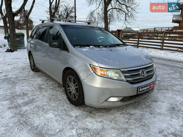 Серый Хонда Одиссей, объемом двигателя 3.5 л и пробегом 200 тыс. км за 12990 $, фото 2 на Automoto.ua