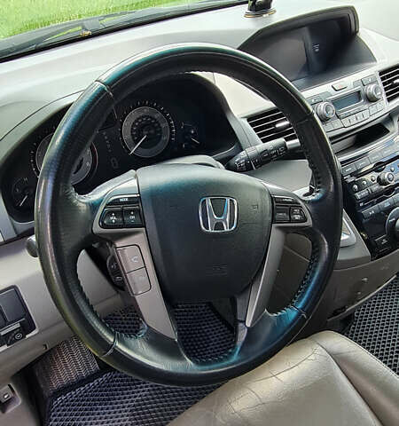 Серый Хонда Одиссей, объемом двигателя 3.47 л и пробегом 301 тыс. км за 11850 $, фото 24 на Automoto.ua