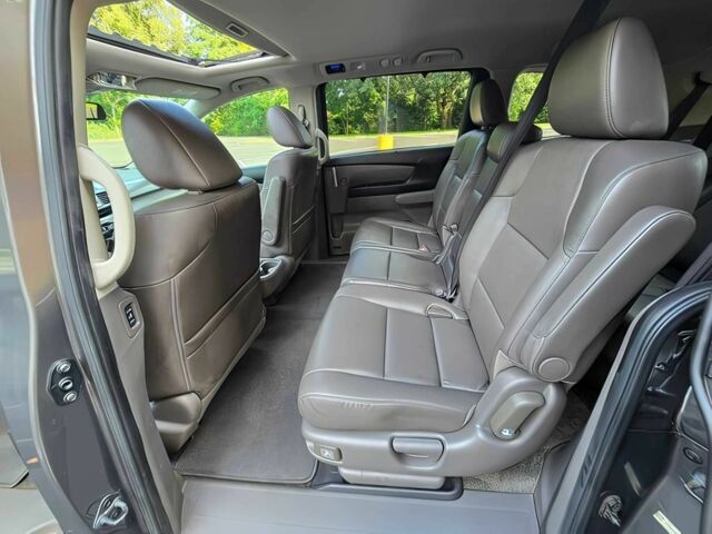 Серый Хонда Одиссей, объемом двигателя 3.5 л и пробегом 90 тыс. км за 5300 $, фото 11 на Automoto.ua