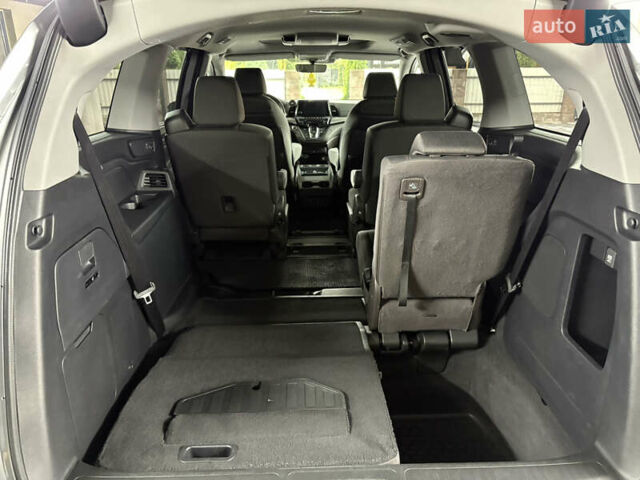 Серый Хонда Одиссей, объемом двигателя 3.47 л и пробегом 191 тыс. км за 19500 $, фото 11 на Automoto.ua