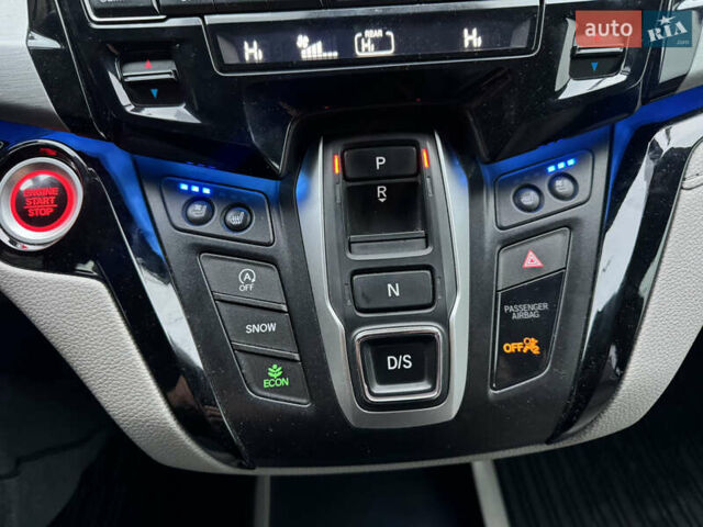 Сірий Хонда Одіссей, об'ємом двигуна 3.5 л та пробігом 127 тис. км за 25999 $, фото 122 на Automoto.ua
