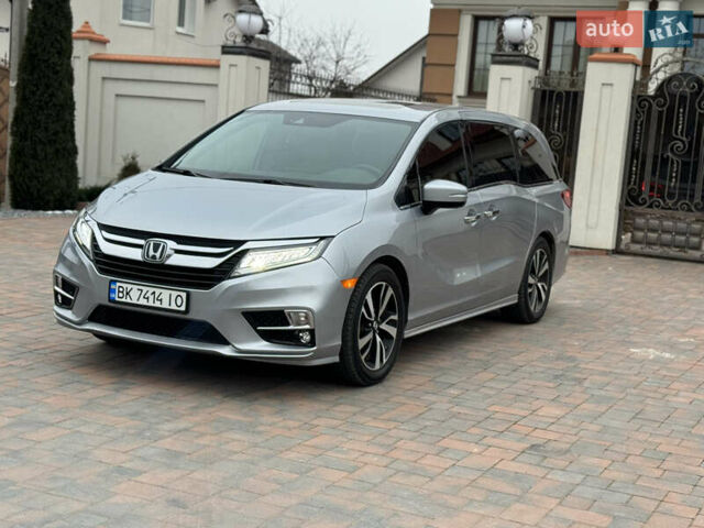 Сірий Хонда Одіссей, об'ємом двигуна 3.5 л та пробігом 127 тис. км за 25999 $, фото 4 на Automoto.ua