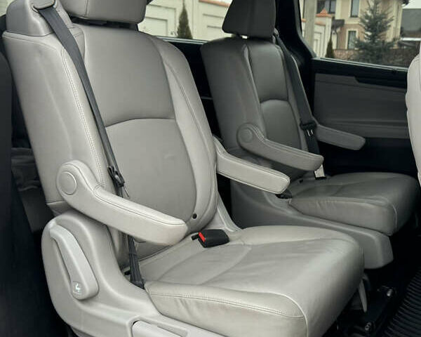 Сірий Хонда Одіссей, об'ємом двигуна 3.5 л та пробігом 127 тис. км за 25999 $, фото 76 на Automoto.ua