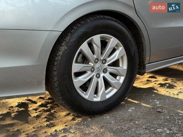 Серый Хонда Одиссей, объемом двигателя 3.47 л и пробегом 117 тыс. км за 22500 $, фото 14 на Automoto.ua