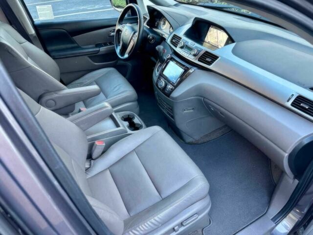 Серый Хонда Одиссей, объемом двигателя 3.5 л и пробегом 80 тыс. км за 14500 $, фото 8 на Automoto.ua