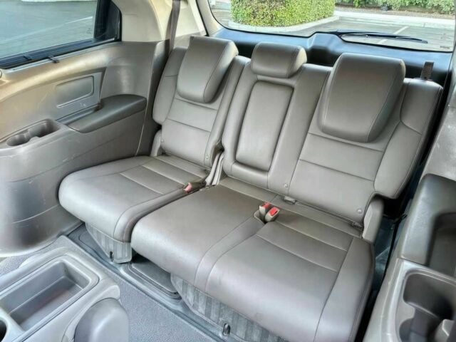 Серый Хонда Одиссей, объемом двигателя 3.5 л и пробегом 80 тыс. км за 14500 $, фото 12 на Automoto.ua