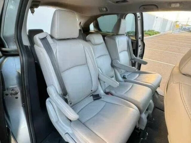 Сірий Хонда Одіссей, об'ємом двигуна 3.5 л та пробігом 48 тис. км за 6200 $, фото 12 на Automoto.ua