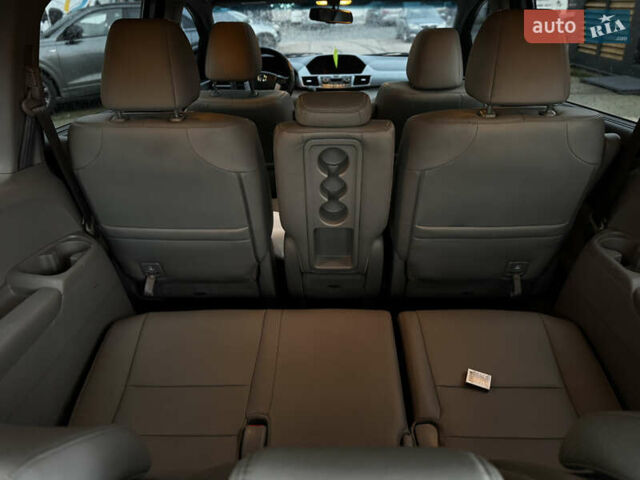 Синій Хонда Одіссей, об'ємом двигуна 3.47 л та пробігом 392 тис. км за 14999 $, фото 39 на Automoto.ua