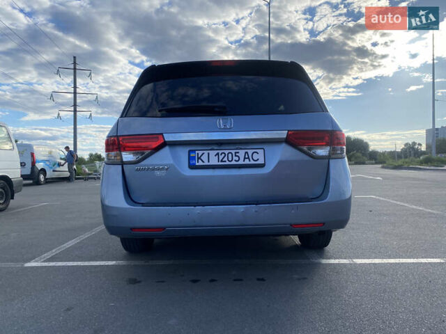 Синий Хонда Одиссей, объемом двигателя 3.47 л и пробегом 335 тыс. км за 15700 $, фото 2 на Automoto.ua
