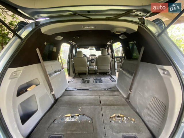 Синий Хонда Одиссей, объемом двигателя 3.47 л и пробегом 335 тыс. км за 15700 $, фото 8 на Automoto.ua