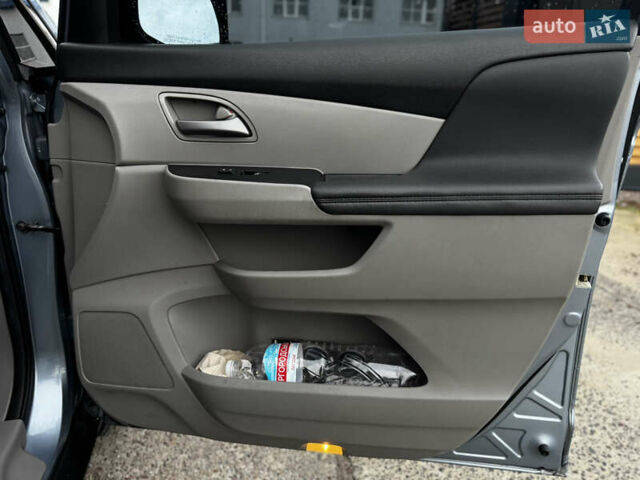 Синій Хонда Одіссей, об'ємом двигуна 3.47 л та пробігом 392 тис. км за 14999 $, фото 45 на Automoto.ua