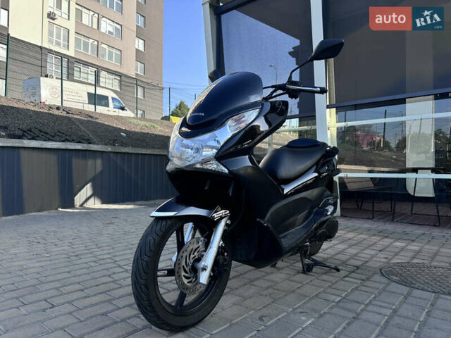 Черный Хонда PCX 125, объемом двигателя 0.13 л и пробегом 20 тыс. км за 2000 $, фото 5 на Automoto.ua