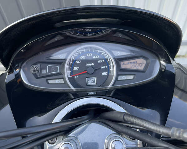 Черный Хонда PCX 125, объемом двигателя 0.13 л и пробегом 39 тыс. км за 1899 $, фото 13 на Automoto.ua