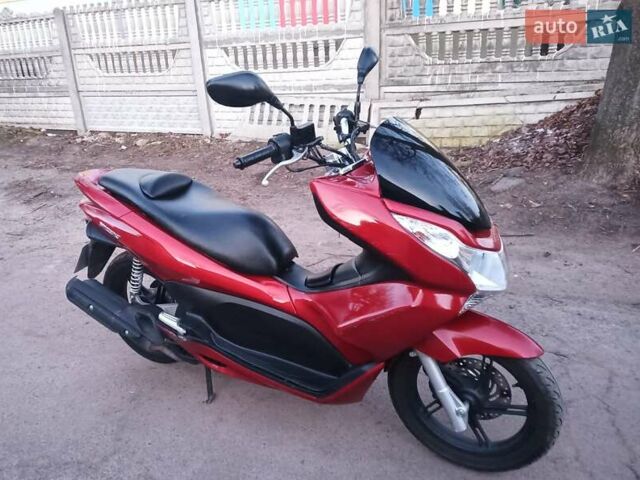 Красный Хонда PCX 125, объемом двигателя 0.13 л и пробегом 13 тыс. км за 1200 $, фото 6 на Automoto.ua