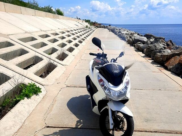 Хонда PCX 125, об'ємом двигуна 0.1 л та пробігом 32 тис. км за 2200 $, фото 4 на Automoto.ua