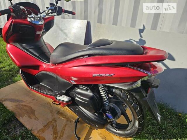 Хонда PCX 125, об'ємом двигуна 0.13 л та пробігом 31 тис. км за 2000 $, фото 7 на Automoto.ua