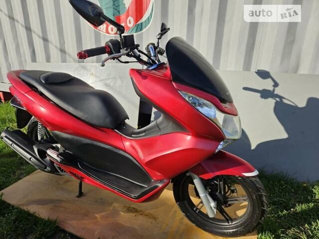 Хонда PCX 125, об'ємом двигуна 0.13 л та пробігом 31 тис. км за 2000 $, фото 2 на Automoto.ua