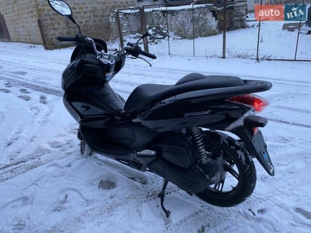 Хонда PCX 125, объемом двигателя 0 л и пробегом 41 тыс. км за 1800 $, фото 3 на Automoto.ua