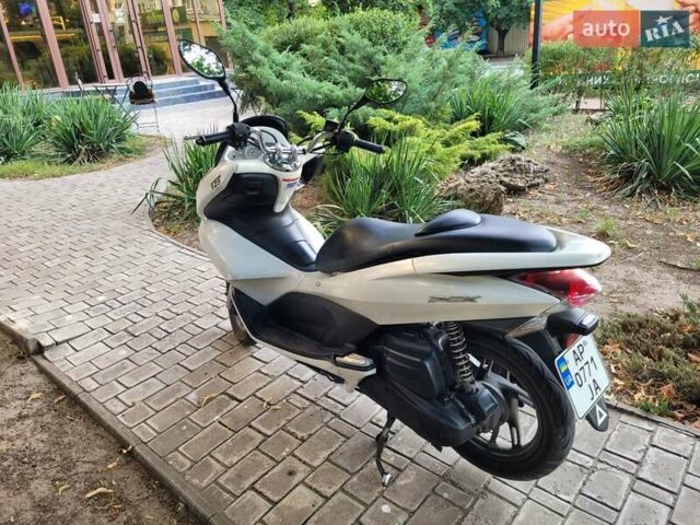 Хонда PCX 125, объемом двигателя 0.13 л и пробегом 20 тыс. км за 2200 $, фото 1 на Automoto.ua