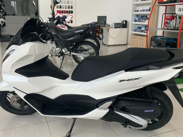 купить новое авто Хонда PCX 125 2023 года от официального дилера Автоцентр «Форсаж авто» Хонда фото