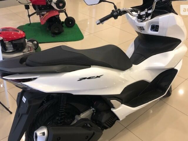 Хонда PCX 125, объемом двигателя 0.13 л и пробегом 0 тыс. км за 3356 $, фото 3 на Automoto.ua