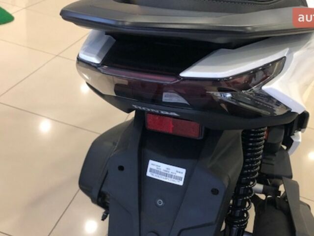 Хонда PCX 125, объемом двигателя 0.13 л и пробегом 0 тыс. км за 3356 $, фото 12 на Automoto.ua