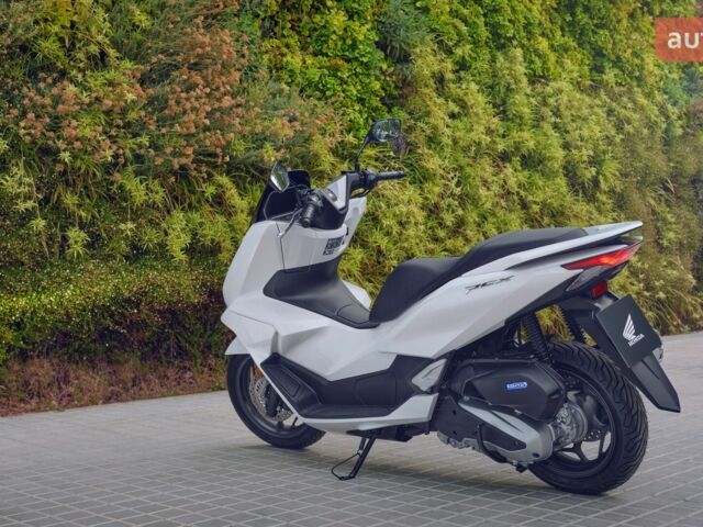 Хонда PCX 125, объемом двигателя 0.13 л и пробегом 0 тыс. км за 3664 $, фото 8 на Automoto.ua