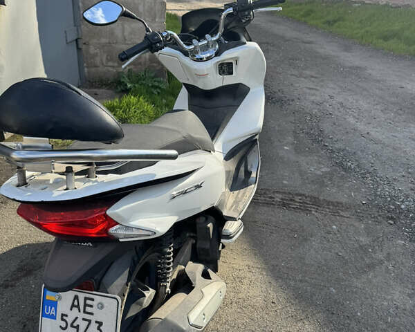 Синий Хонда PCX 125, объемом двигателя 0.12 л и пробегом 30 тыс. км за 2000 $, фото 3 на Automoto.ua