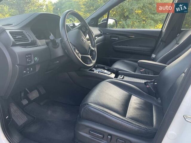 Белый Хонда Пасспорт, объемом двигателя 3.5 л и пробегом 45 тыс. км за 22999 $, фото 42 на Automoto.ua