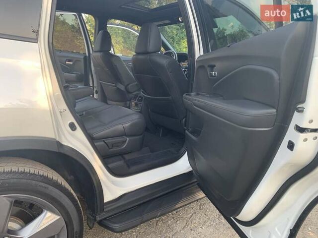 Белый Хонда Пасспорт, объемом двигателя 3.5 л и пробегом 45 тыс. км за 22999 $, фото 22 на Automoto.ua