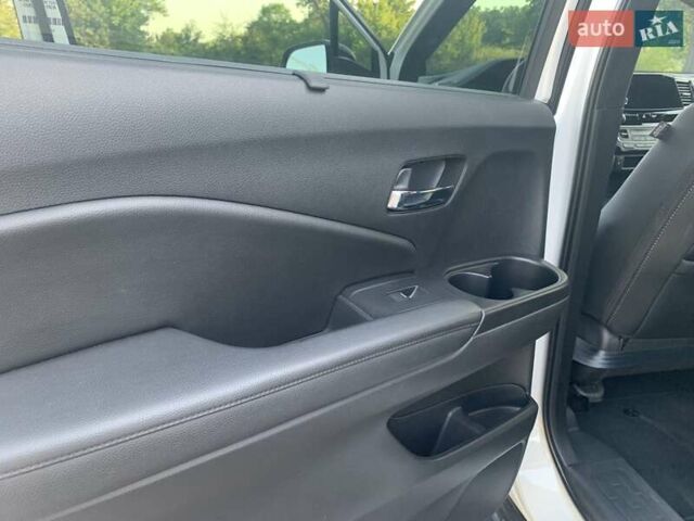 Белый Хонда Пасспорт, объемом двигателя 3.5 л и пробегом 45 тыс. км за 22999 $, фото 45 на Automoto.ua