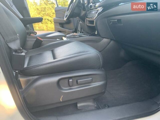 Белый Хонда Пасспорт, объемом двигателя 3.5 л и пробегом 45 тыс. км за 22999 $, фото 48 на Automoto.ua